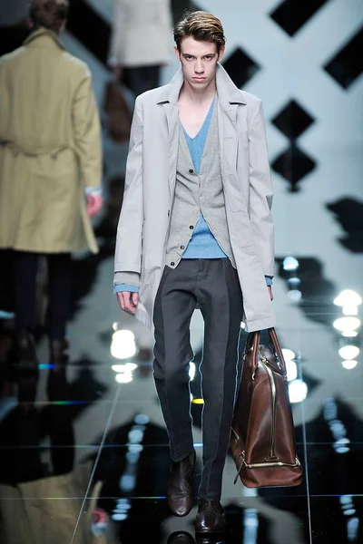 Look 26